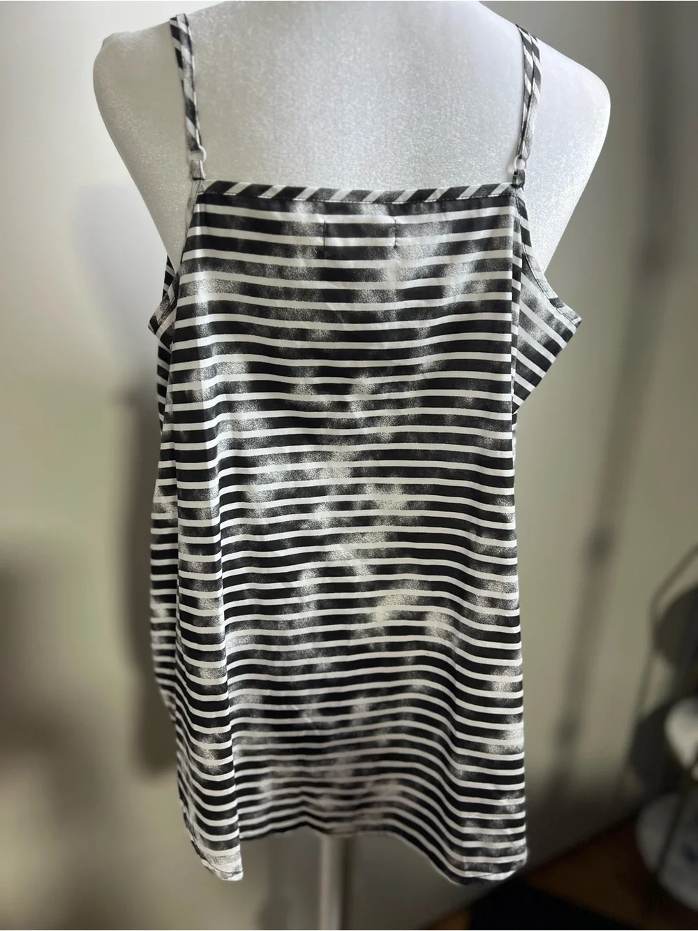 Faded Glory Black and White Striped Lightweight Panel